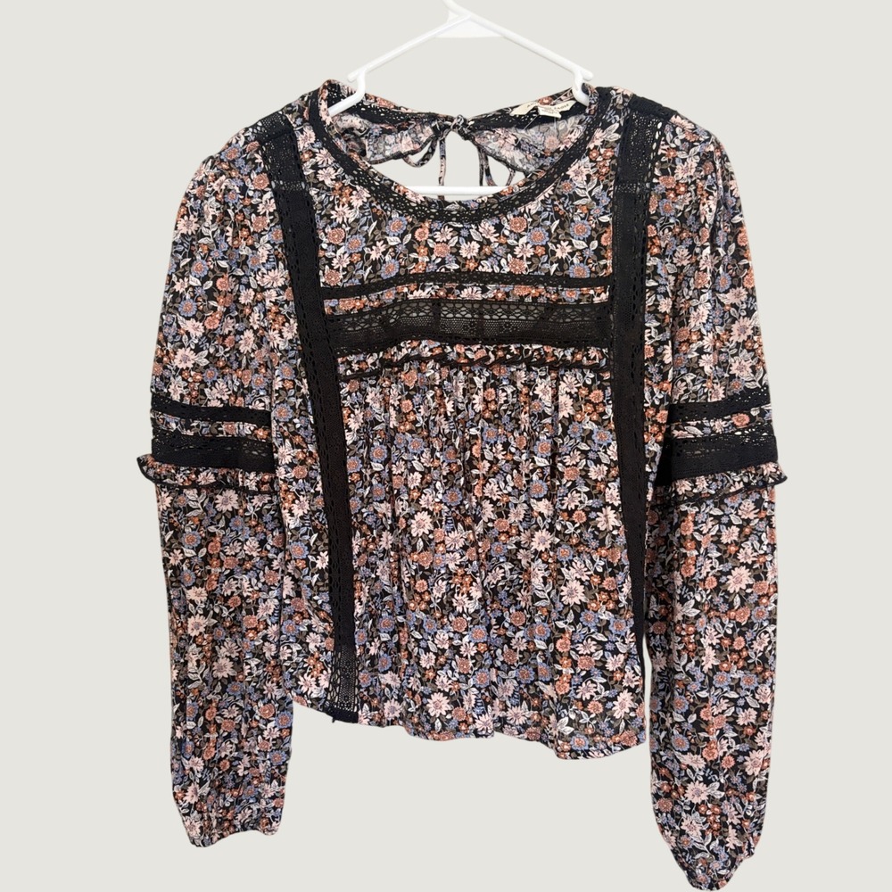 American Eagle Floral Lace Trim Blouse Whimsigoth Dark Romantic Top NWT Size M